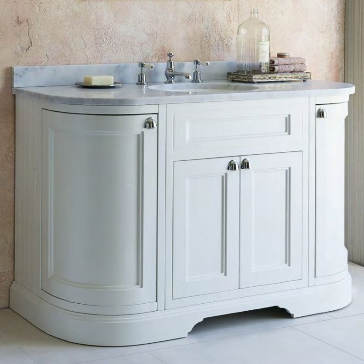 image example of traditional bathroom furniture